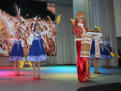 Торжественная церемония награждения работников сельского хозяйства в Летней Ставке