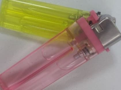 Запретить продавать сигареты беременным и людям с детьми предложили в России