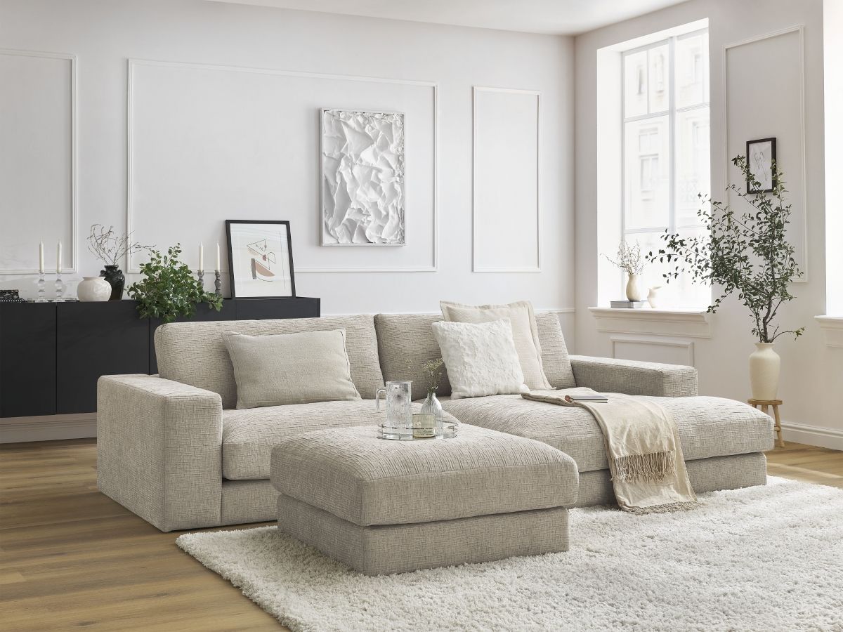 Canapé d'angle fixe compact LEONARD tissu texturé avec pouf beige  angle droit BOBOCHIC 4 places