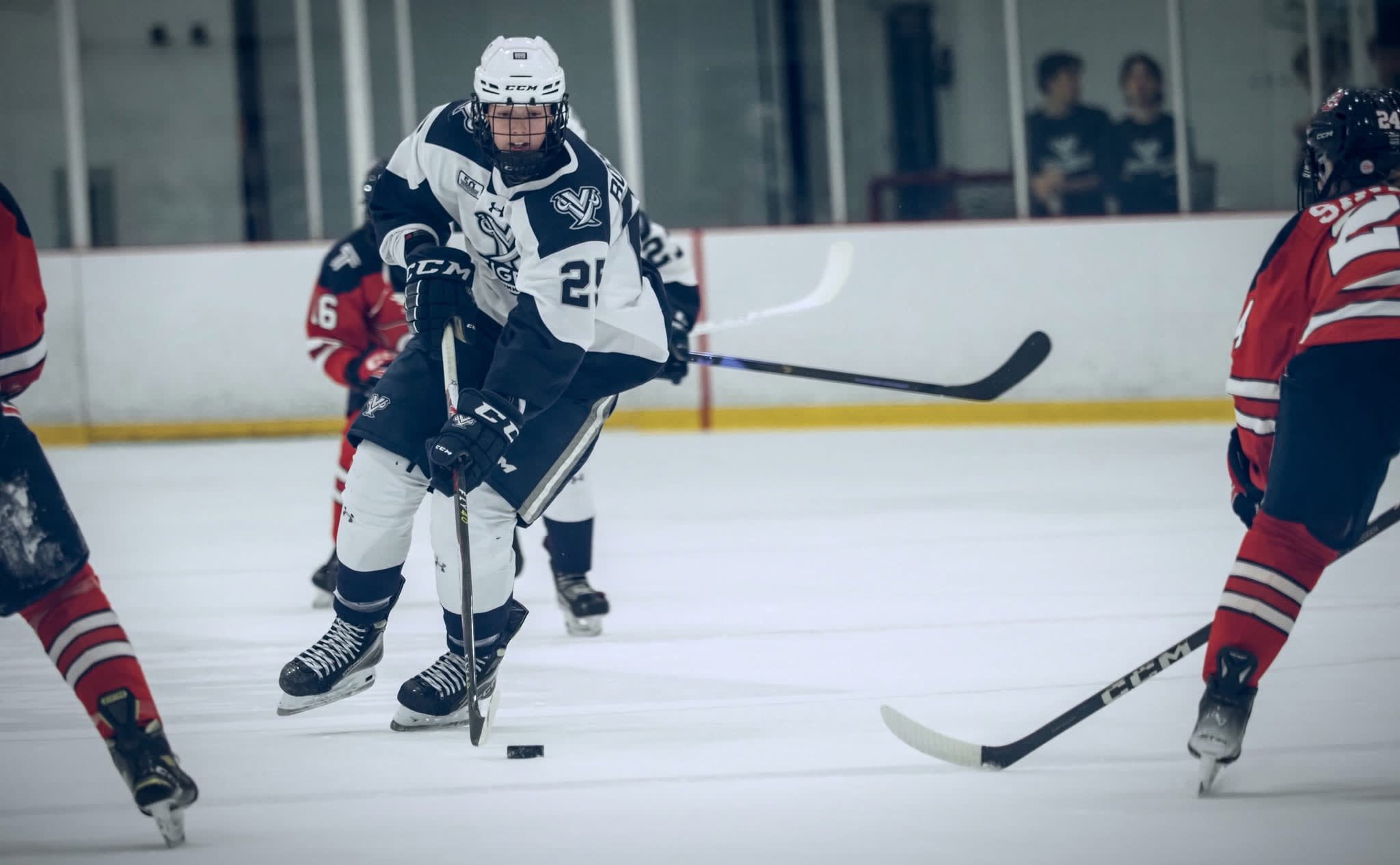 NIL Club for Universite Laval Women's Ice Hockey Team