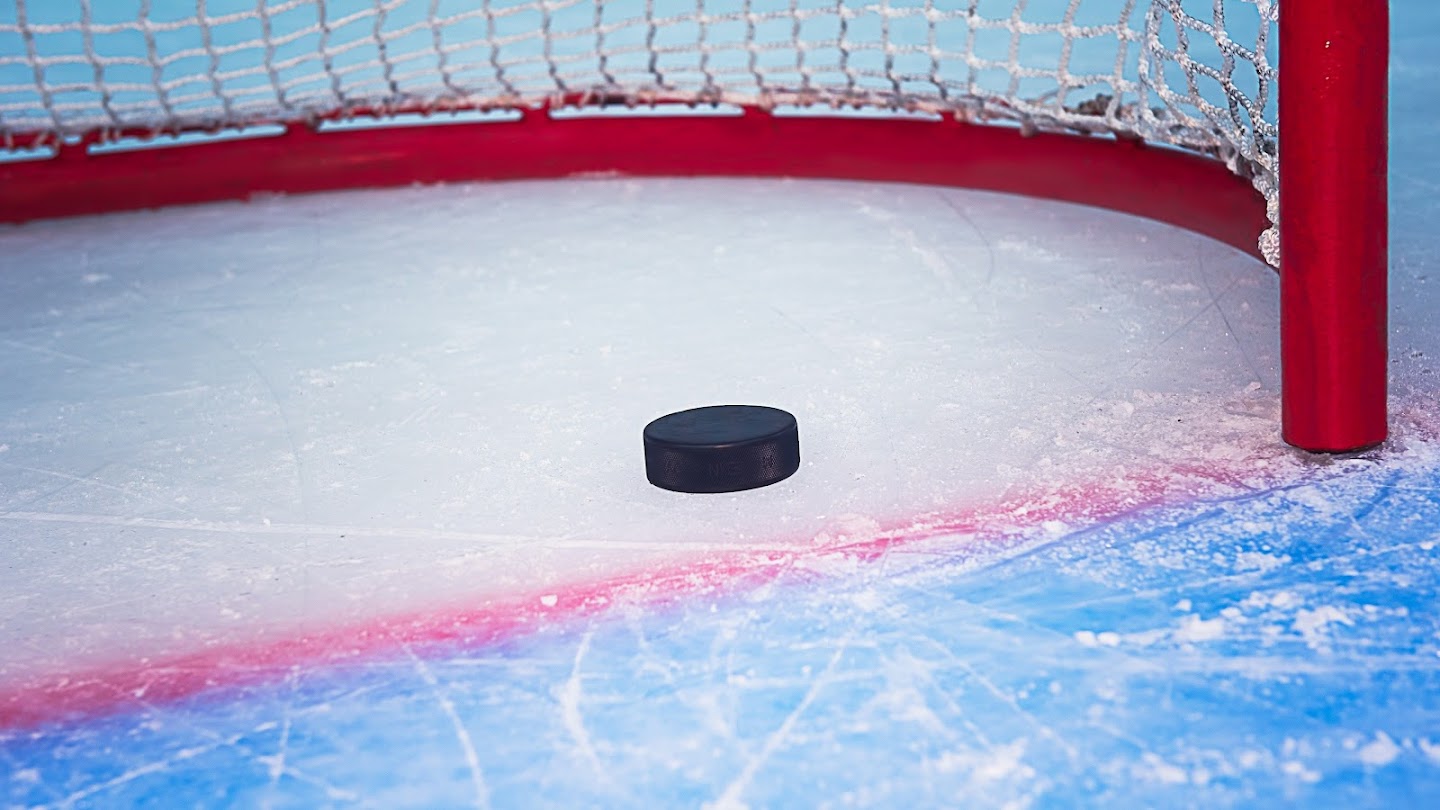 NIL Club for Loyola Chicago Men's Ice Hockey Team