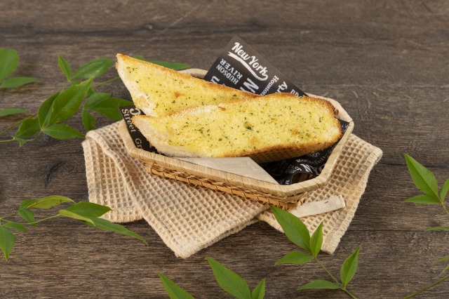GARLIC TOAST