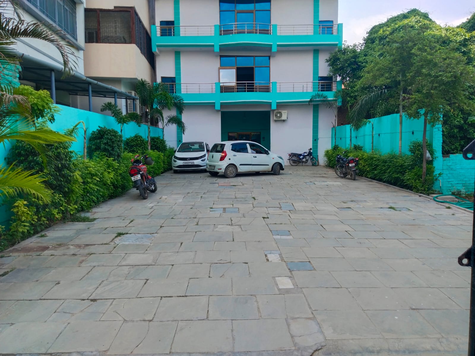 Dharmeshvar Homestay