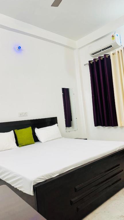 Naveen Homestay