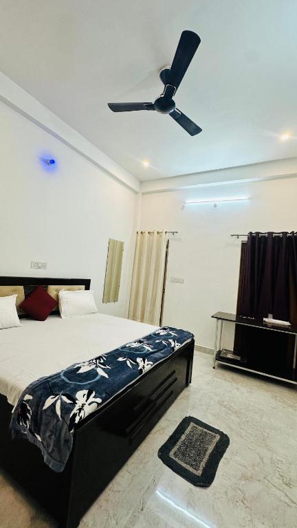 Naveen Homestay
