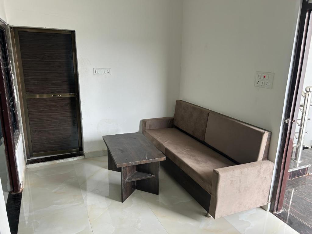 Hari Vishram family home stay