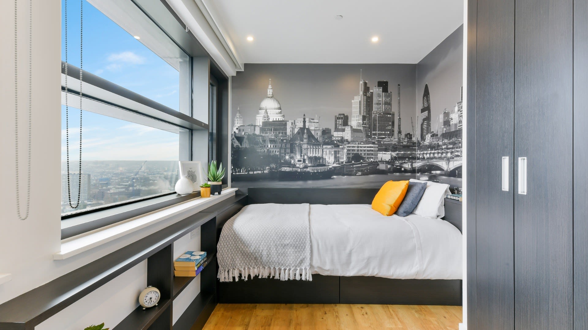 Luxury Studio Apartment