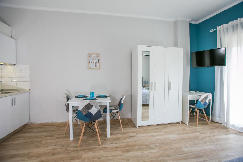Raise Comfy Studios in the heart of Athens in Athina 13