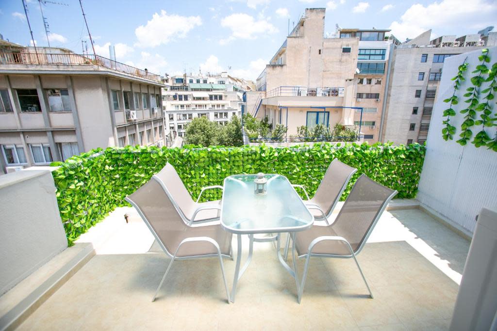 Raise Comfy Studios in the heart of Athens in Athina