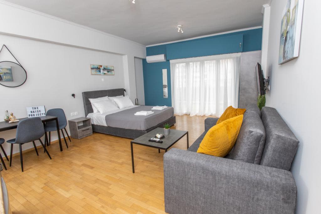 Raise Comfy Studios in the heart of Athens in Athina 8