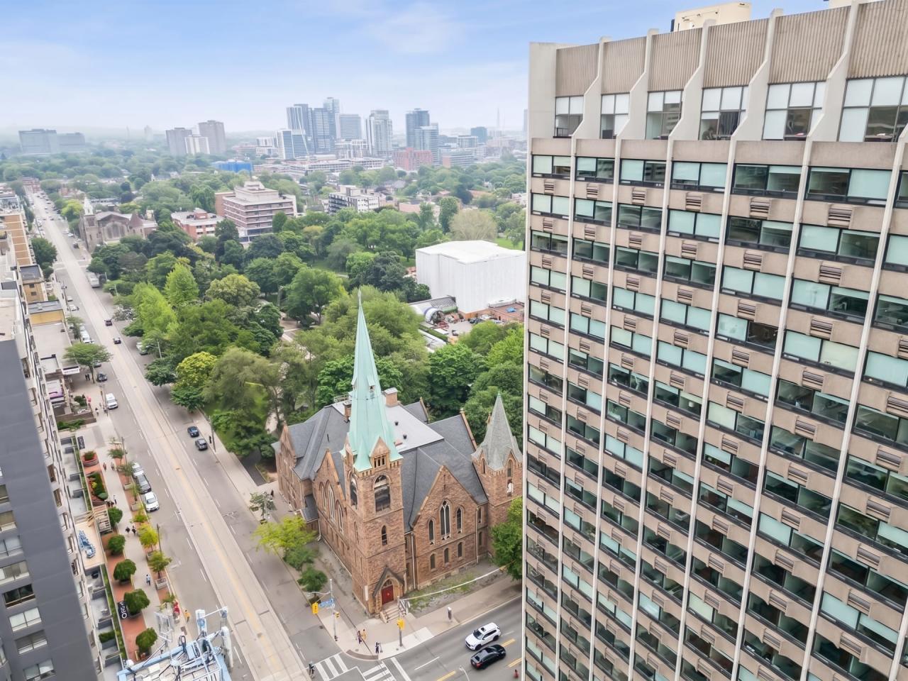 1- Bedroom in Toronto 2