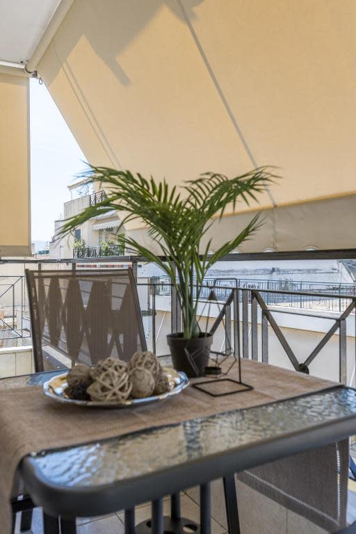 Two-bedroom Apartment in Pireas