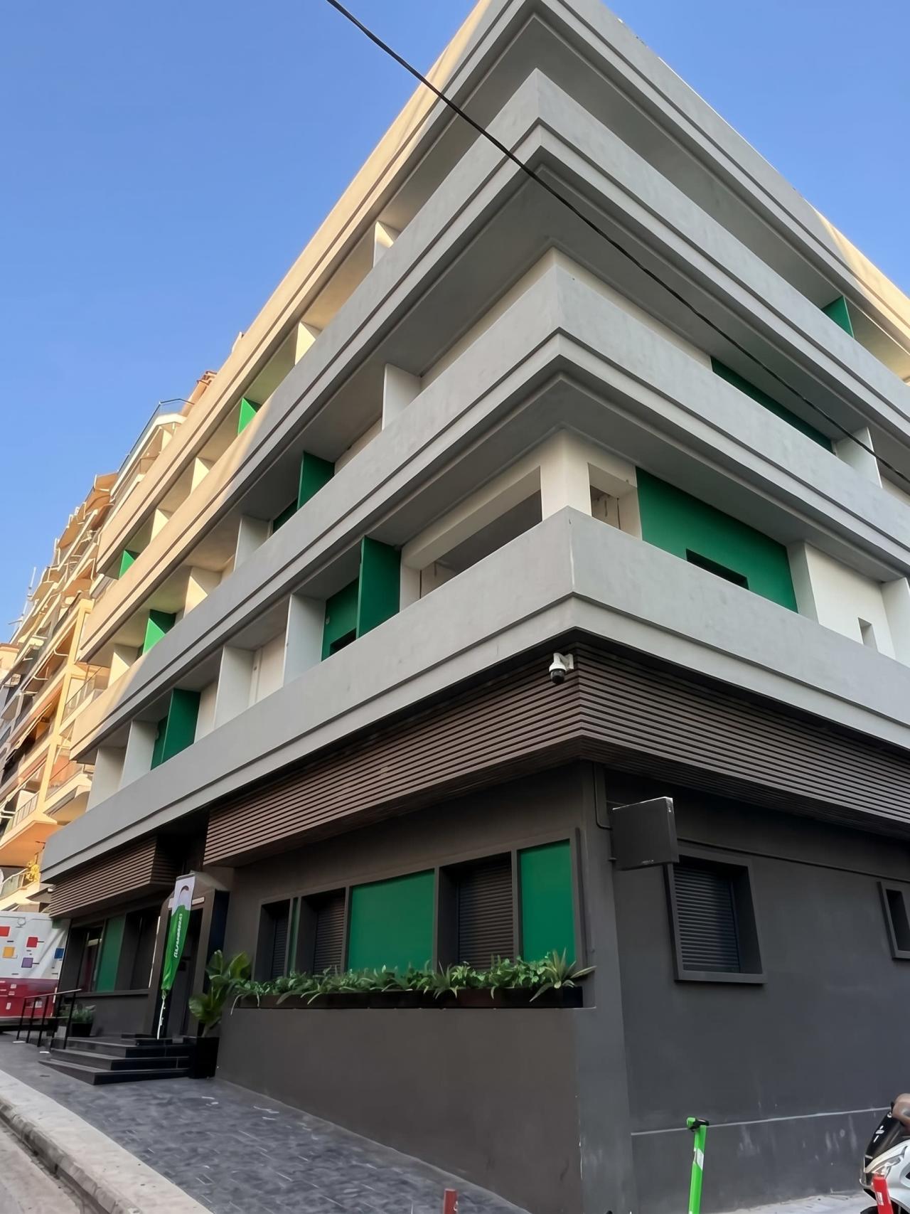 Siri Flat 210 in Athina