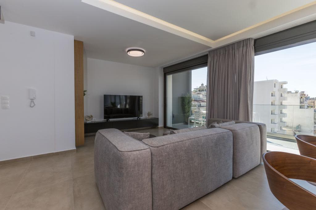 One-bedroom Apartment in Athina 13