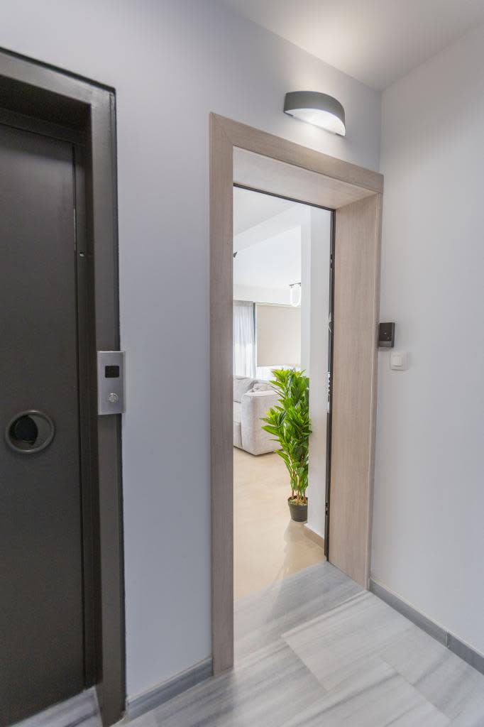 One-bedroom Apartment in Athina 19