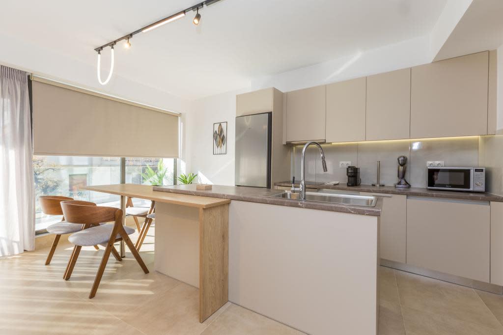 One-bedroom Apartment in Athina 17