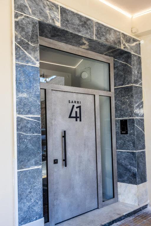 Studio (3 Beds) in Athina 10