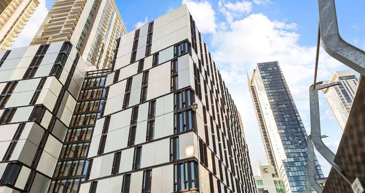 Single Bedroom – 6 Share Apt in Chatswood