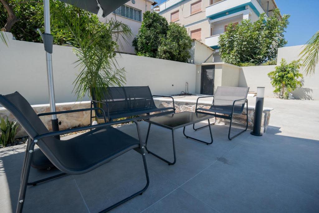 Raise Cityscape Limassol Suites Studios in Λεμεσός 9