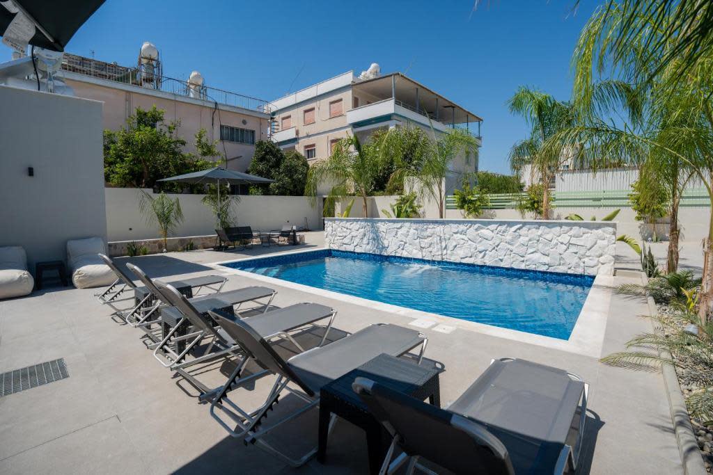 Raise Cityscape Limassol Suites Studios in Λεμεσός 10