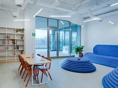 Individual Basic Balcony in Barcelona 3