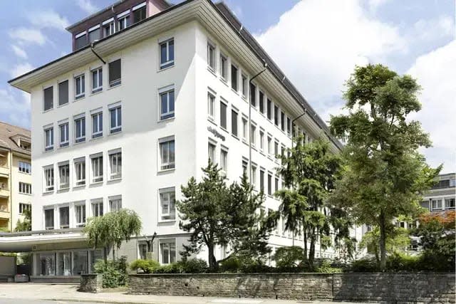 Pop S Compact in Bern