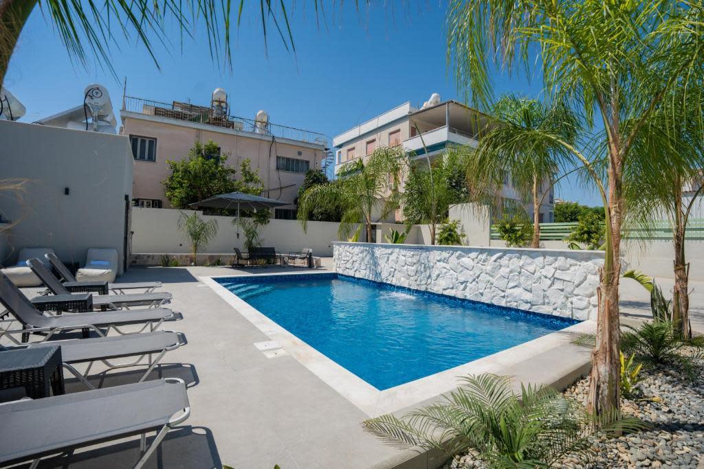 Raise Cityscape Limassol Suites Studios in Λεμεσός 13