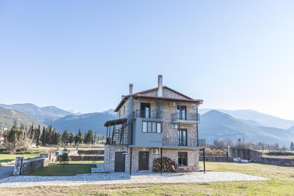 Raise Polydrosos Alpine Escape 21 in Polidrosos