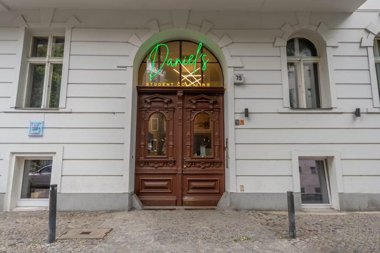 Leibnizstraße Charlottenburg Studio in Berlin 2
