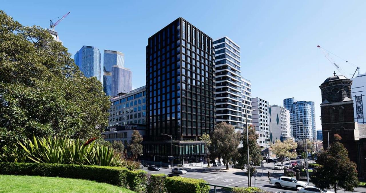 Single Studio Apartment in West Melbourne