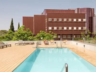 Single Plus with Kitchen in Sevilla