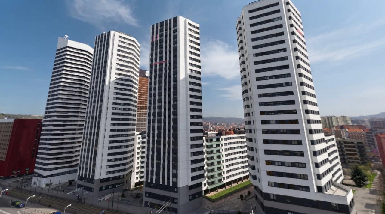 Single in Bilbao