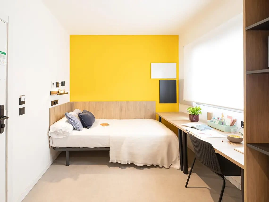 Single +With kitchen in Sevilla 13
