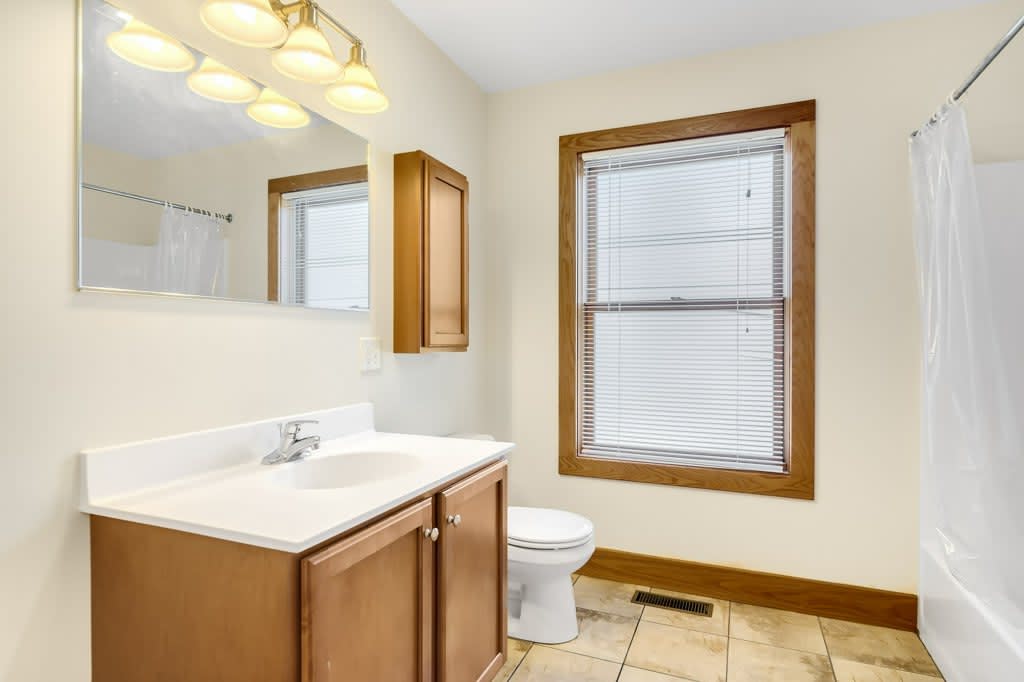 Private Room in Ithaca 13