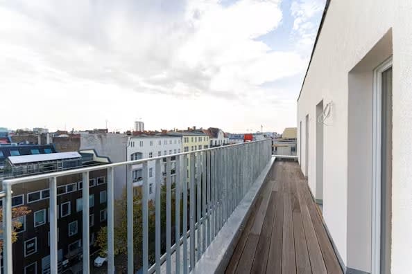 Leibnizstraße Charlottenburg Studio in Berlin 12