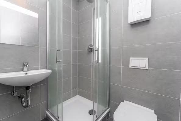 Leibnizstraße Charlottenburg Studio in Berlin 11