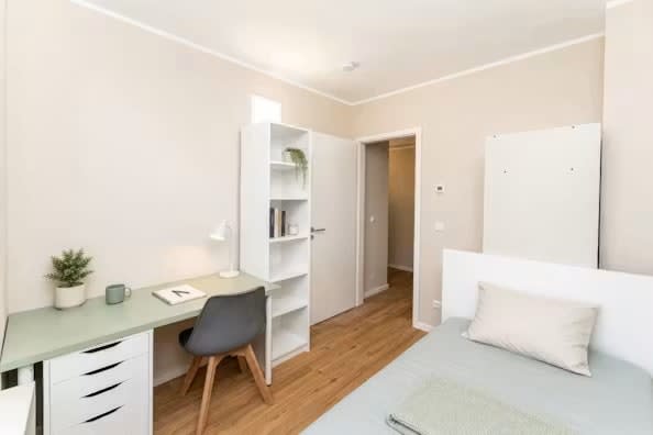 Leibnizstraße Charlottenburg Studio in Berlin 27
