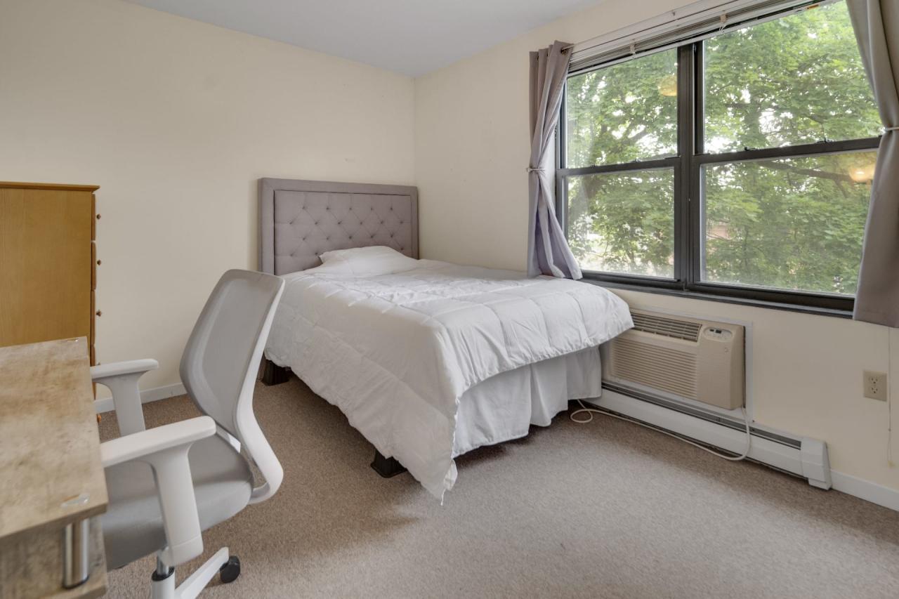Bedroom 1 in Ithaca 600