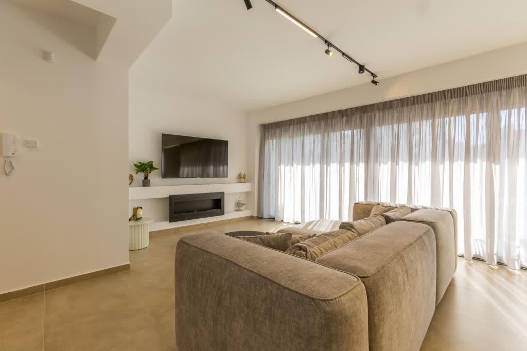 One-bedroom Apartment in Athina 24