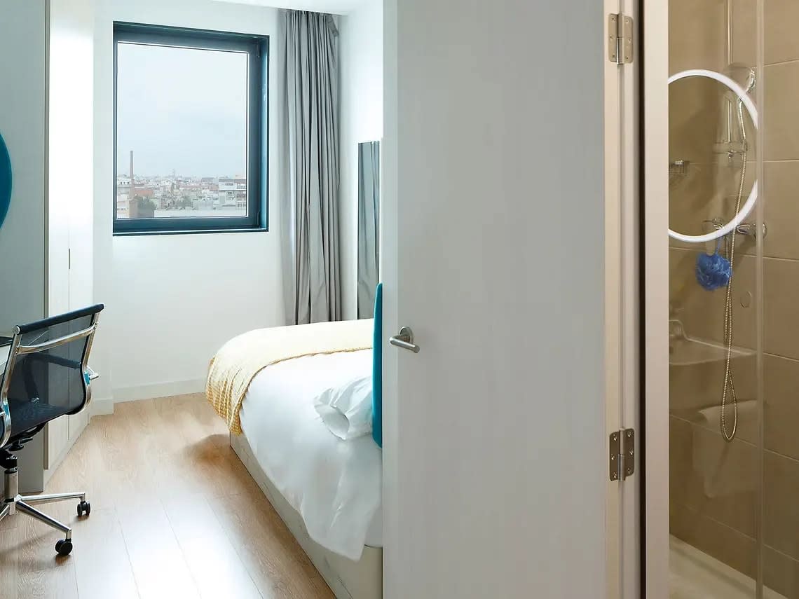 Individual Apartment in Barcelona 15