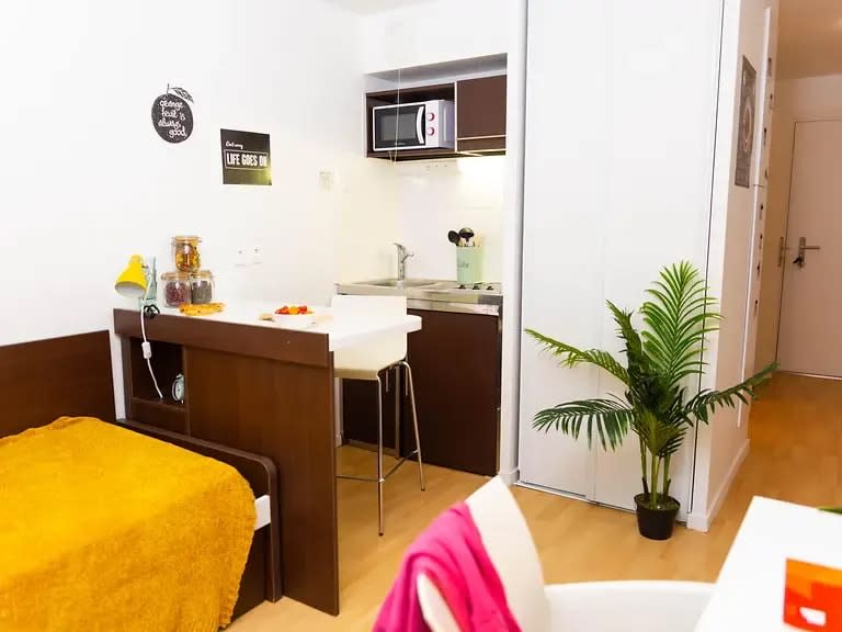 Studio in Paris 11