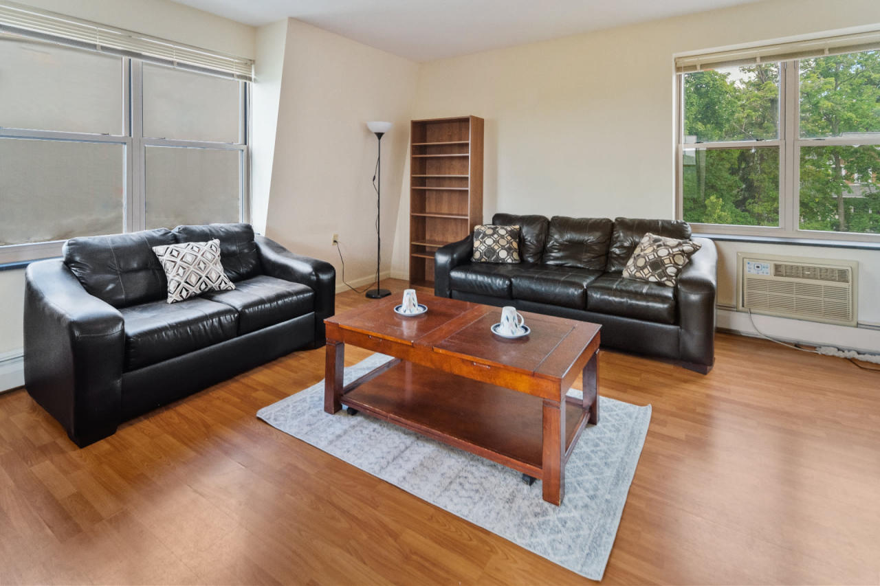 Private Room in 3 Bedroom Apartment in Ithaca 117