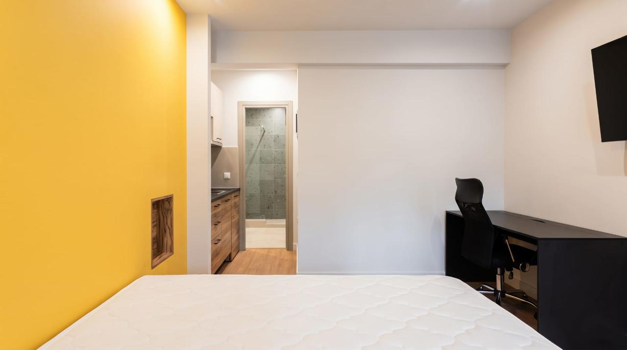 Suites in Athina 13