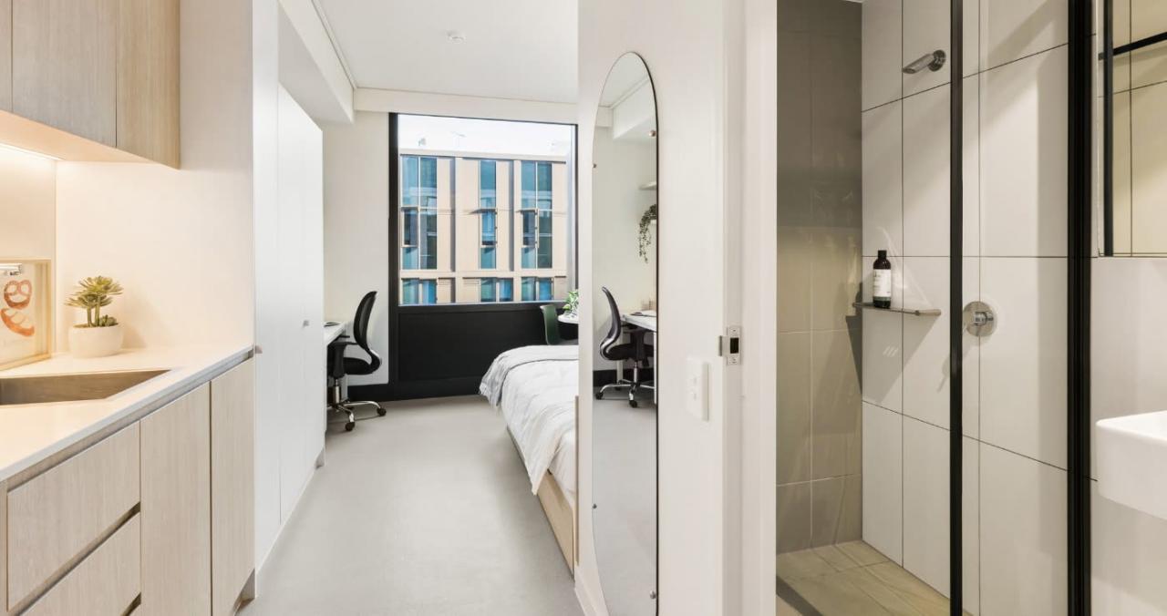 Single Bedroom – 6 Share Apt in Sydney 18