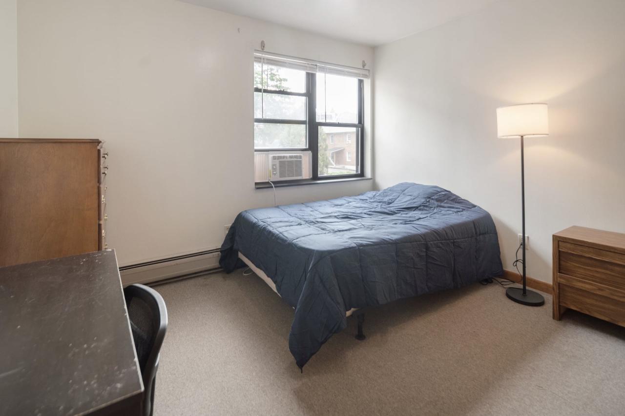Private Room in 6 Bedroom Apartment in Ithaca 7