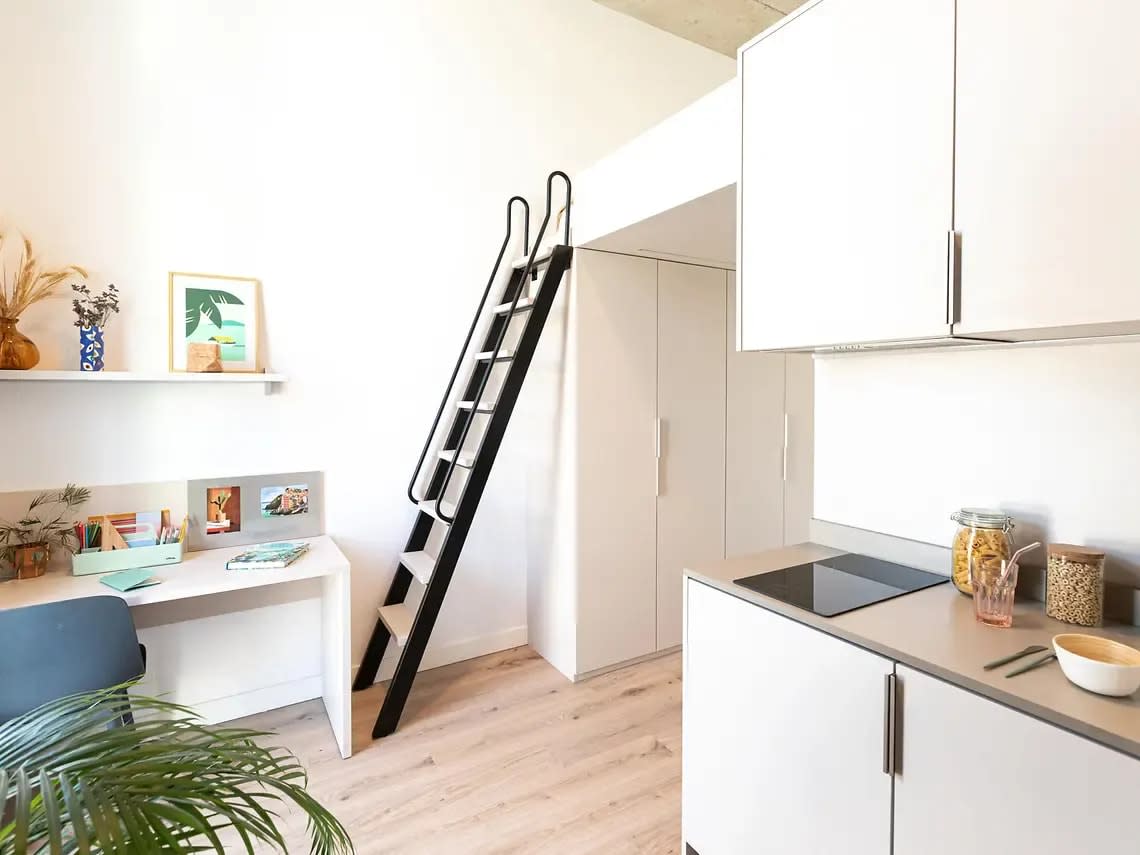 Single Plus with Kitchen in Sevilla 33