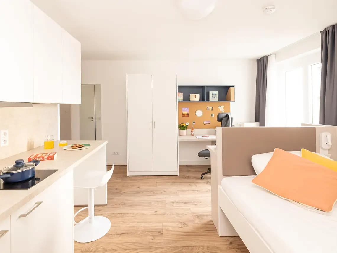 Studio L Diamond in Hamburg 10