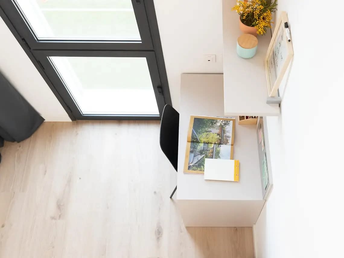 Single Plus with Kitchen in Sevilla 37