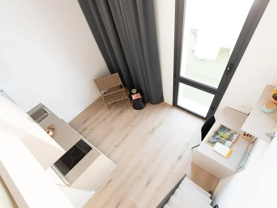 Single Plus with Kitchen in Sevilla 35