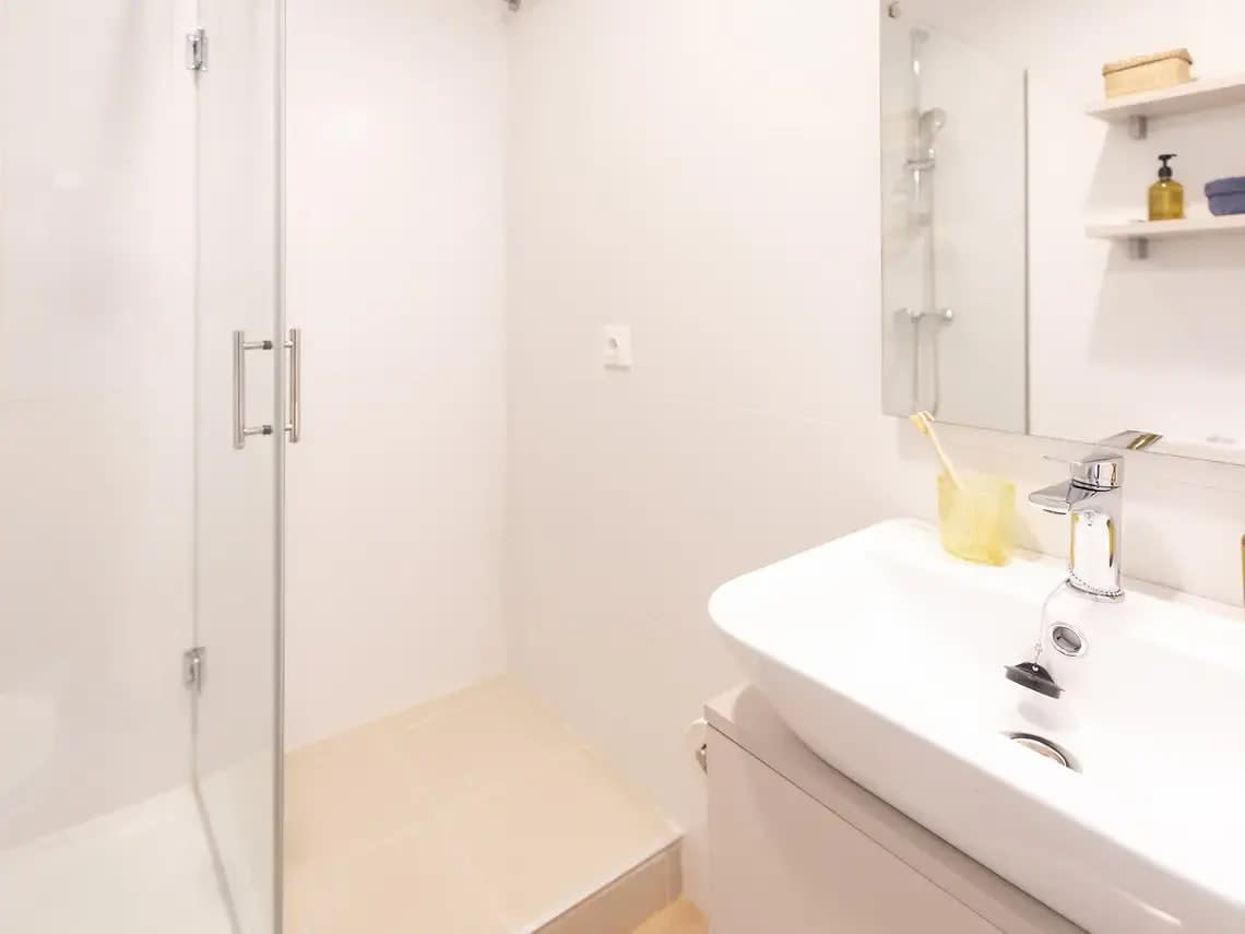 Single Plus with Kitchen in Sevilla 39